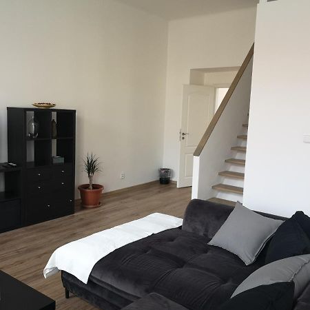 Fine Apartment In Centrum Of Slany With Aircondition ภายนอก รูปภาพ
